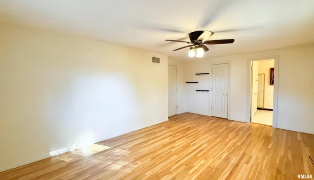 $240,000 | 7103 North Manning Drive, Peoria, IL 61614