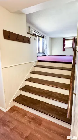 $240,000 | 7103 North Manning Drive, Peoria, IL 61614