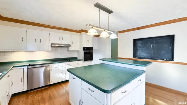 $240,000 | 7103 North Manning Drive, Peoria, IL 61614