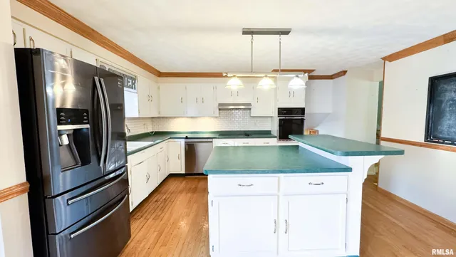 $240,000 | 7103 North Manning Drive, Peoria, IL 61614