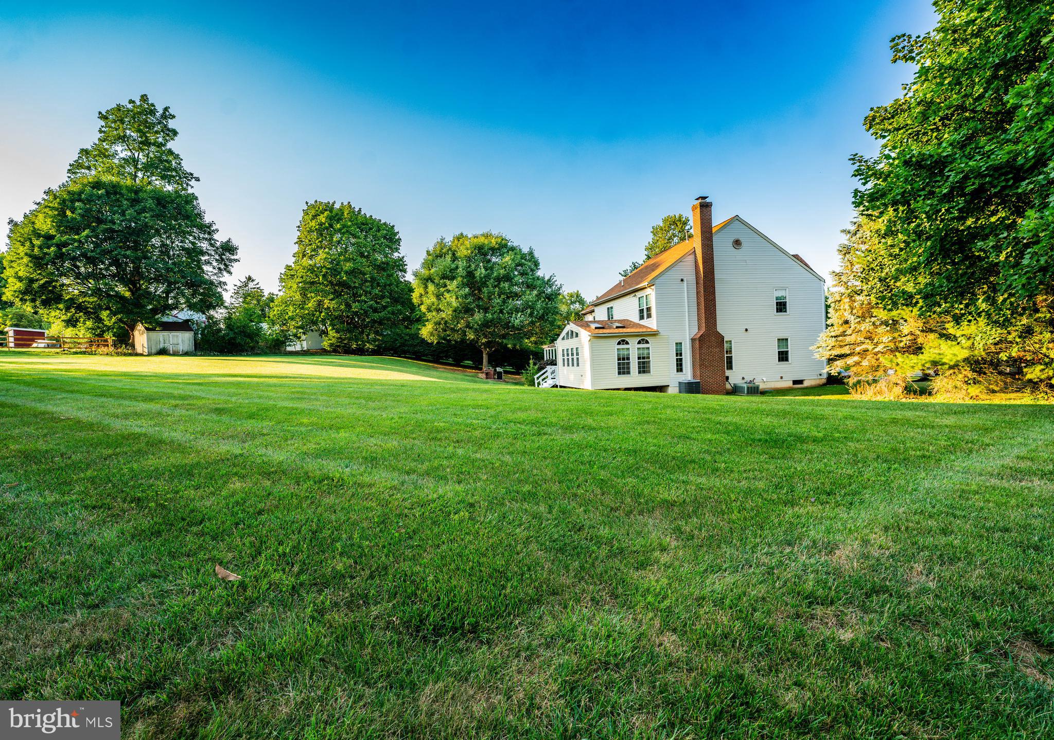115 Troon Circle Mount Airy, MD 21771 - Photo 35 of 40 side and back yards