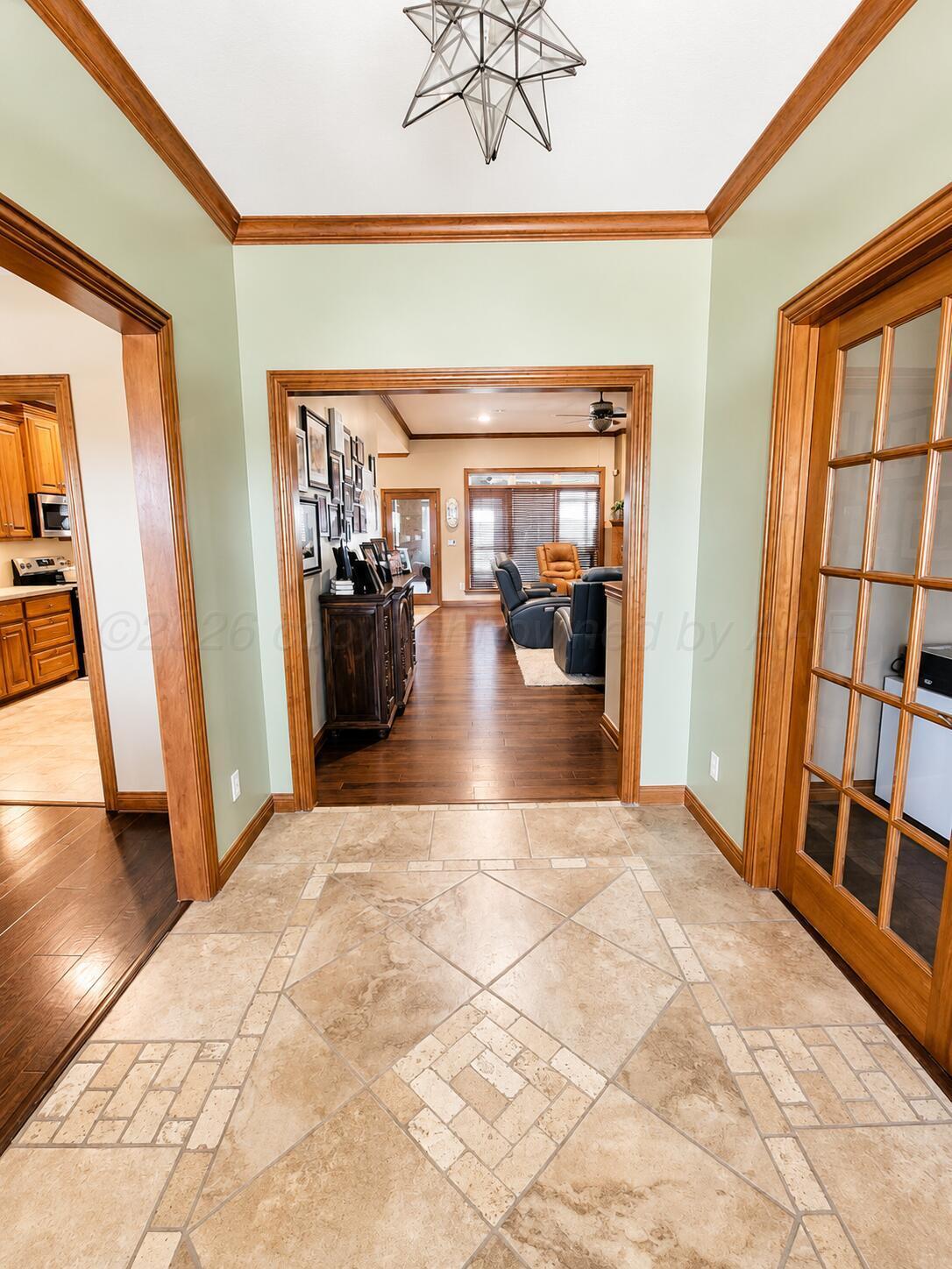 14355 Southeast Se Loop Perryton, TX 79070 - Photo 2 of 33 Entry Way
