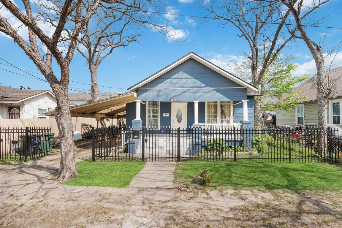 1409 Morris Street Houston, TX 77009 - Photo 1 of 26