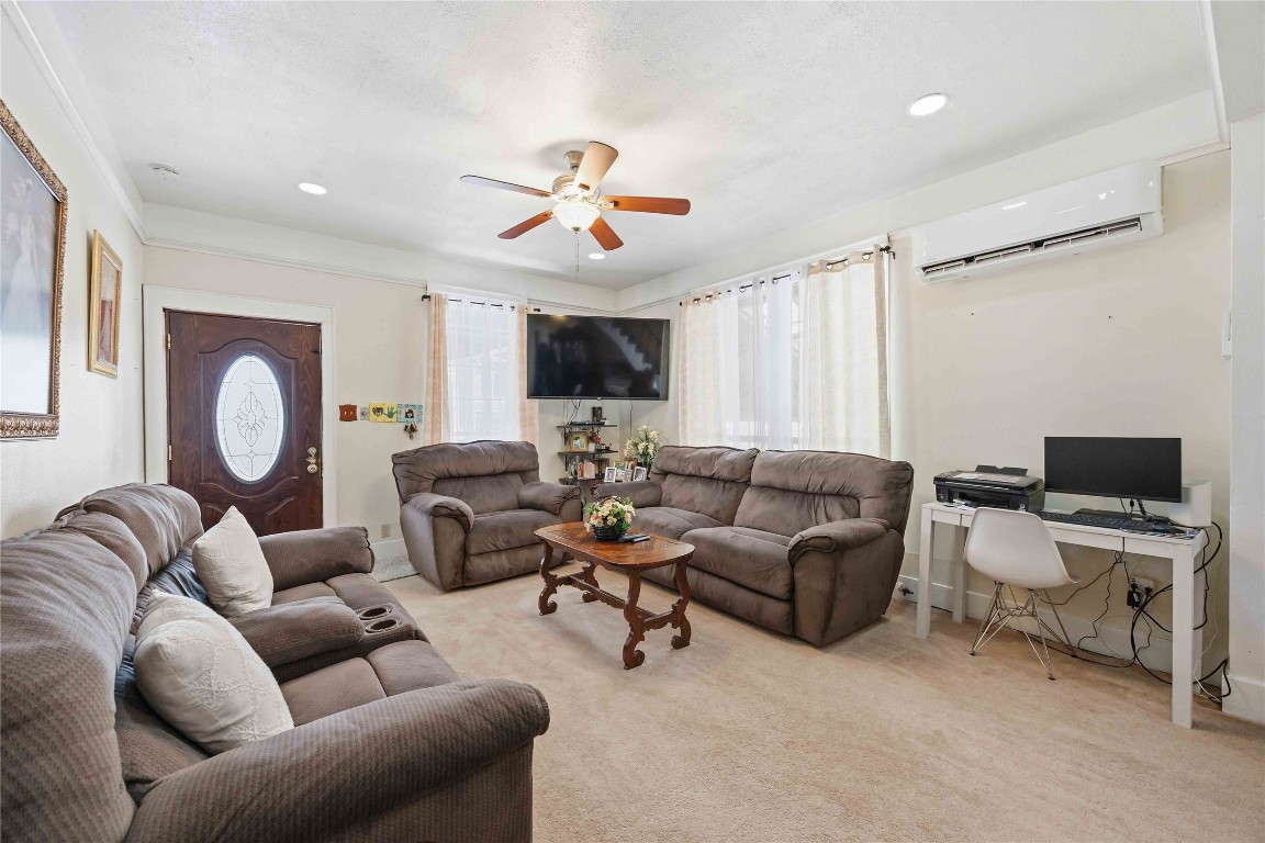 1409 Morris Street Houston, TX 77009 - Photo 5 of 26