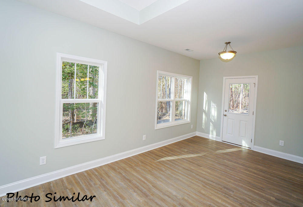 17 Owens Road Rocky Point, NC 28457 - Photo 3 of 11 Dining Area and Back Door