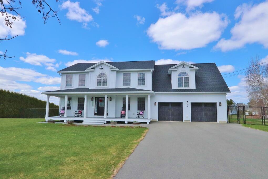 154 Judson Boulevard Bangor, ME 04401 - Photo 3 of 50 IMG_6602 (Copy)