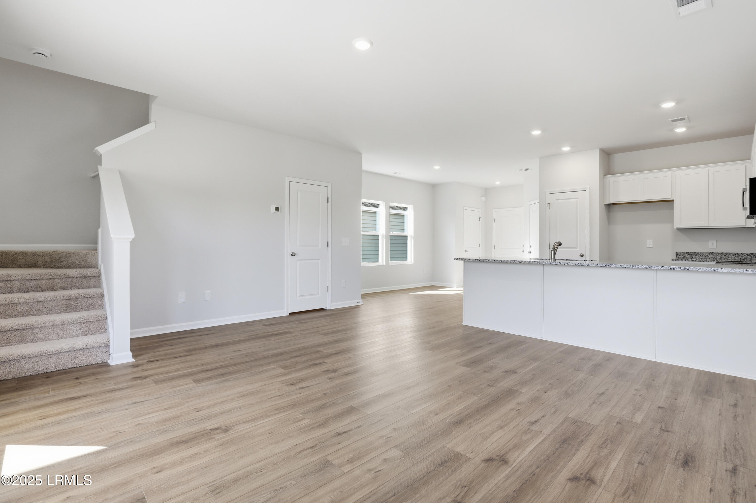 598 Aviation Drive Ridgeland, SC 29936 - Photo 11 of 28 Living Space