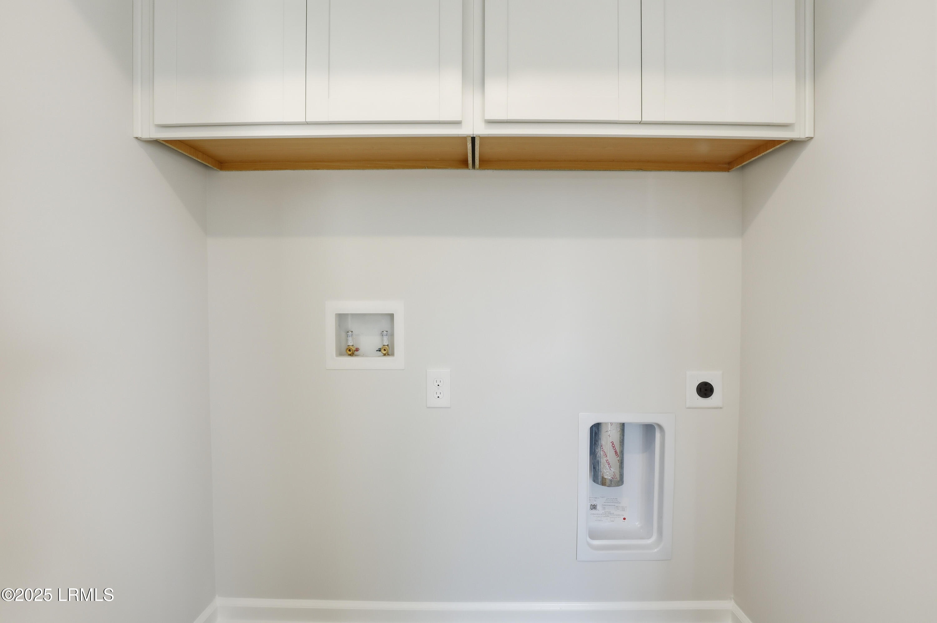 598 Aviation Drive Ridgeland, SC 29936 - Photo 25 of 28 Laundry Space