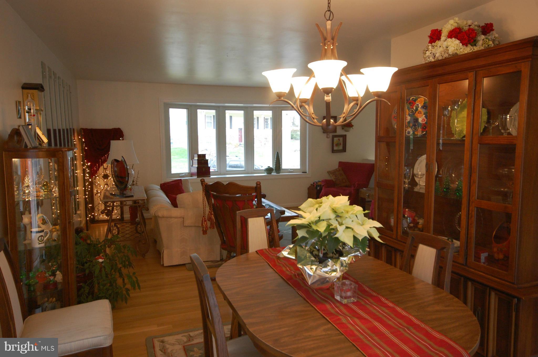 3617 Colony Road Fairfax, VA 22030 - Photo 6 of 30 Living Room