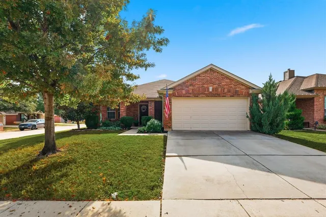 $340,000 | 15736 Ringdove Court, Fort Worth, TX 76262