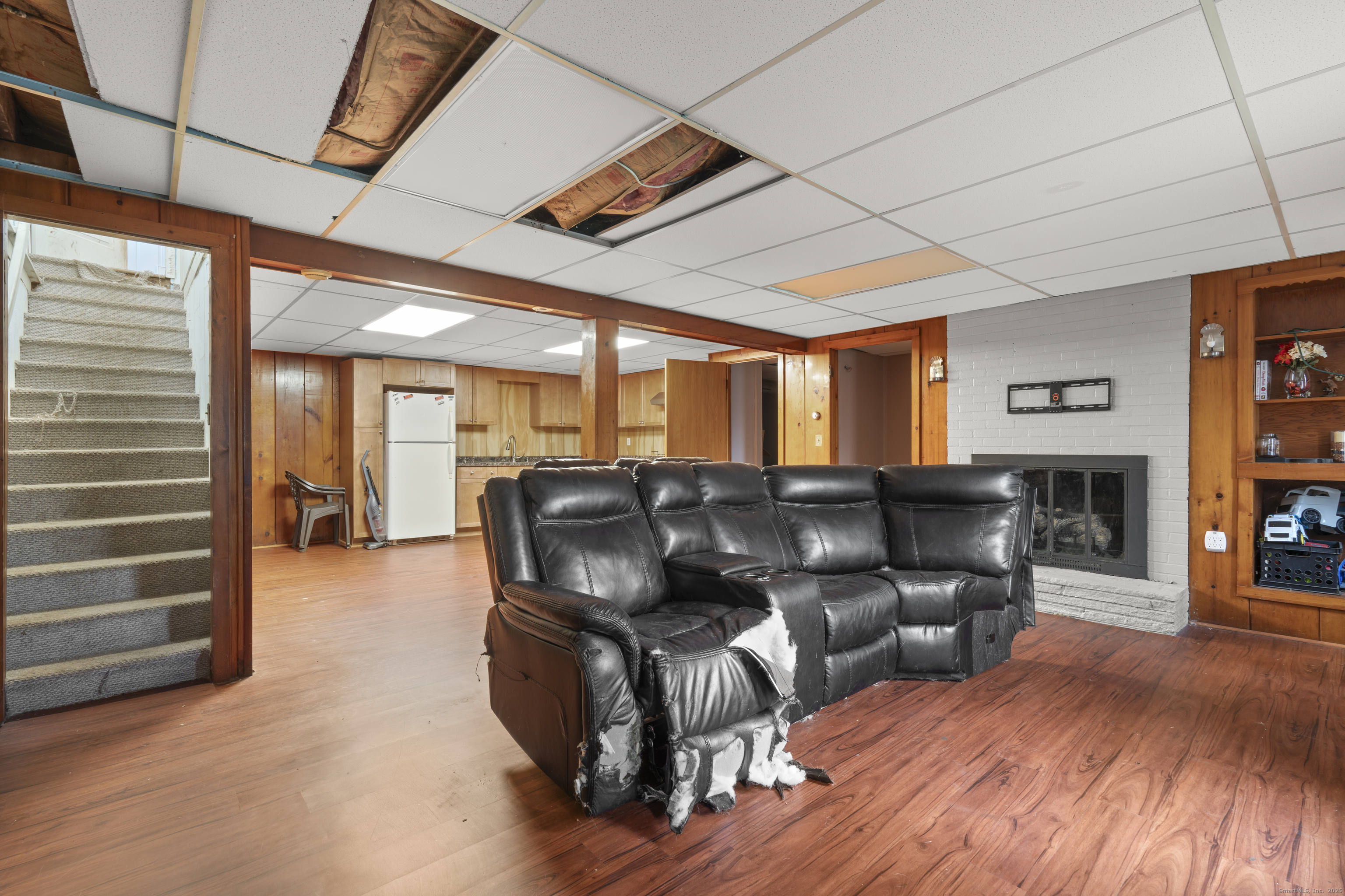 523 Chamberlain Hill Road Haddam, CT 06441 - Photo 22 of 38 a living room with furniture and wooden floor