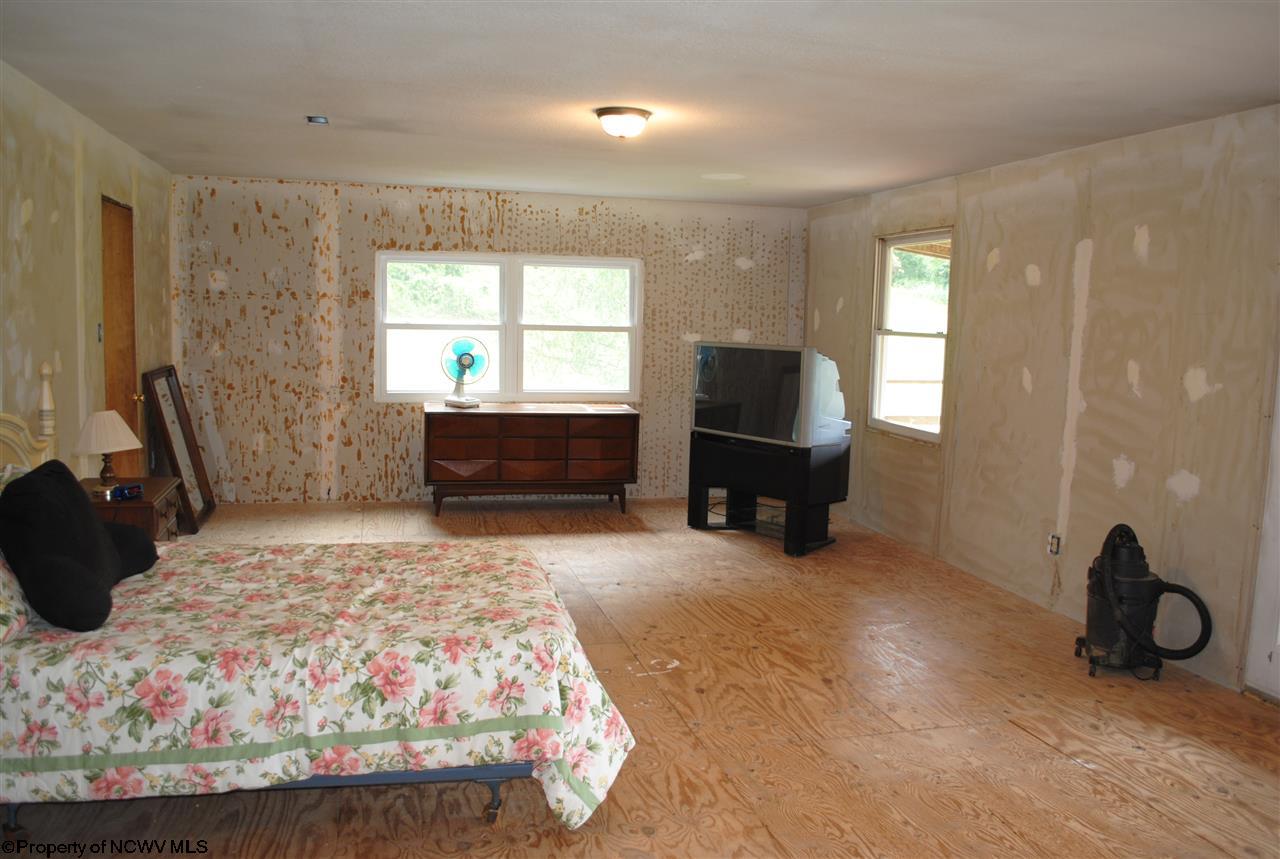 883 West Teter Creek Road Philippi, WV 26416 - Photo 8 of 17 Gallery Image 8