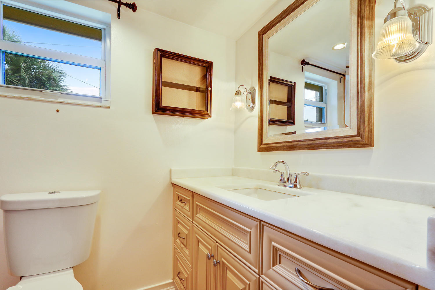 641 Northwest 10th Court Boca Raton, FL 33486 - Photo 14 of 26 641 NW 10th Ct Boca Raton FL-large-015-1