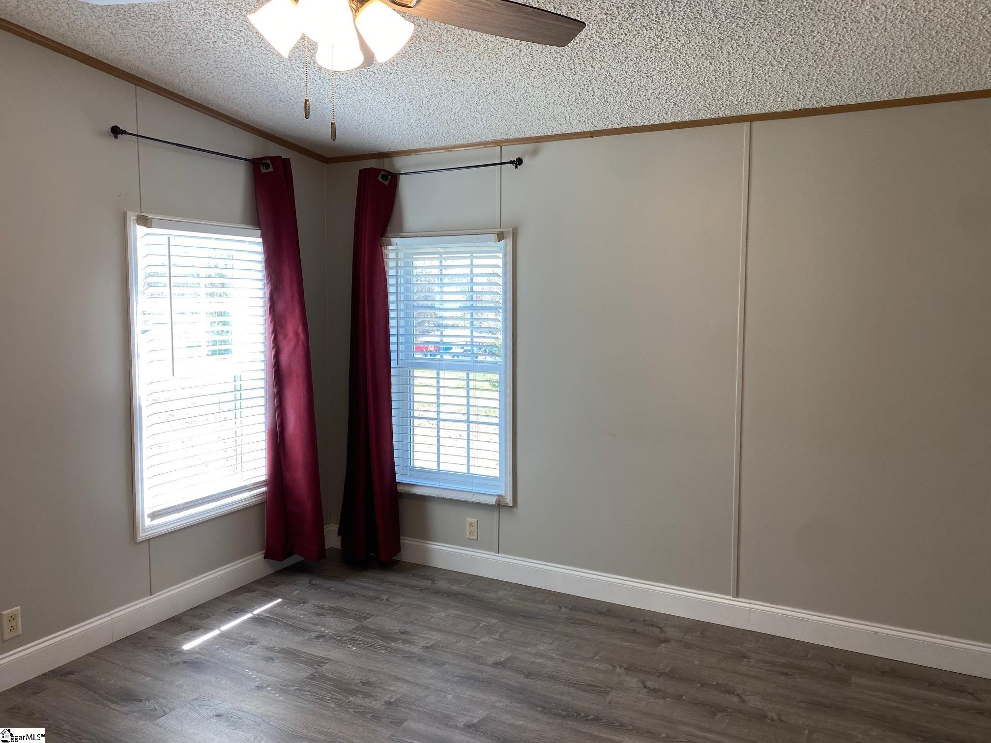 5746 Mountain View Road Taylors, SC 29687 - Photo 2 of 21