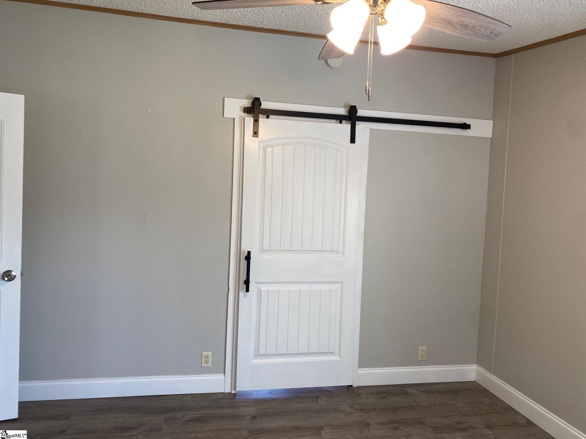 5746 Mountain View Road Taylors, SC 29687 - Photo 7 of 21