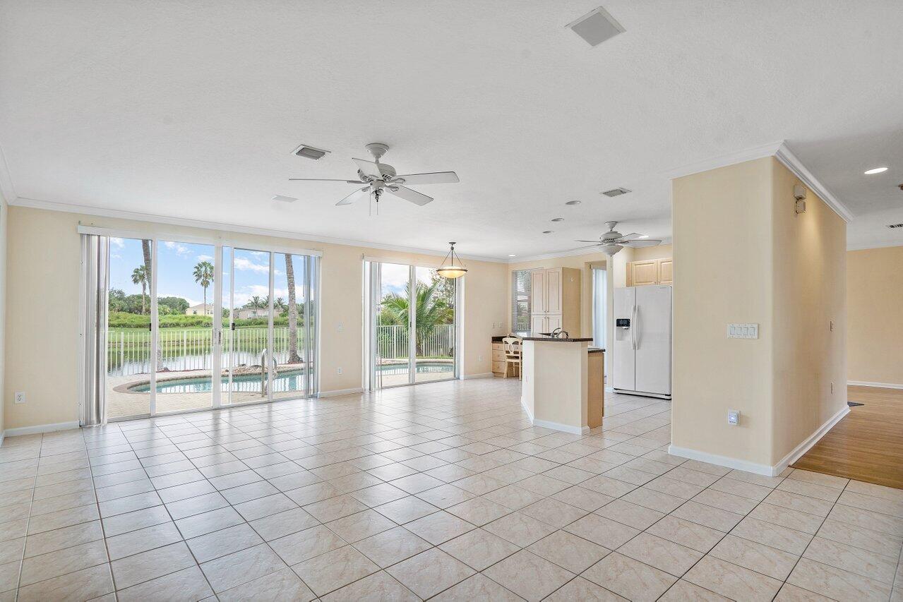 2111 Reston Circle Royal Palm Beach, FL 33411 - Photo 11 of 48 011-2111RestonCircle-RoyalPalmBeach-FL-3