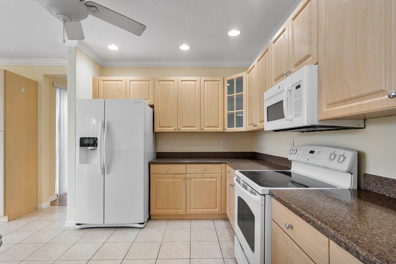 2111 Reston Circle Royal Palm Beach, FL 33411 - Photo 15 of 48 015-2111RestonCircle-RoyalPalmBeach-FL-3