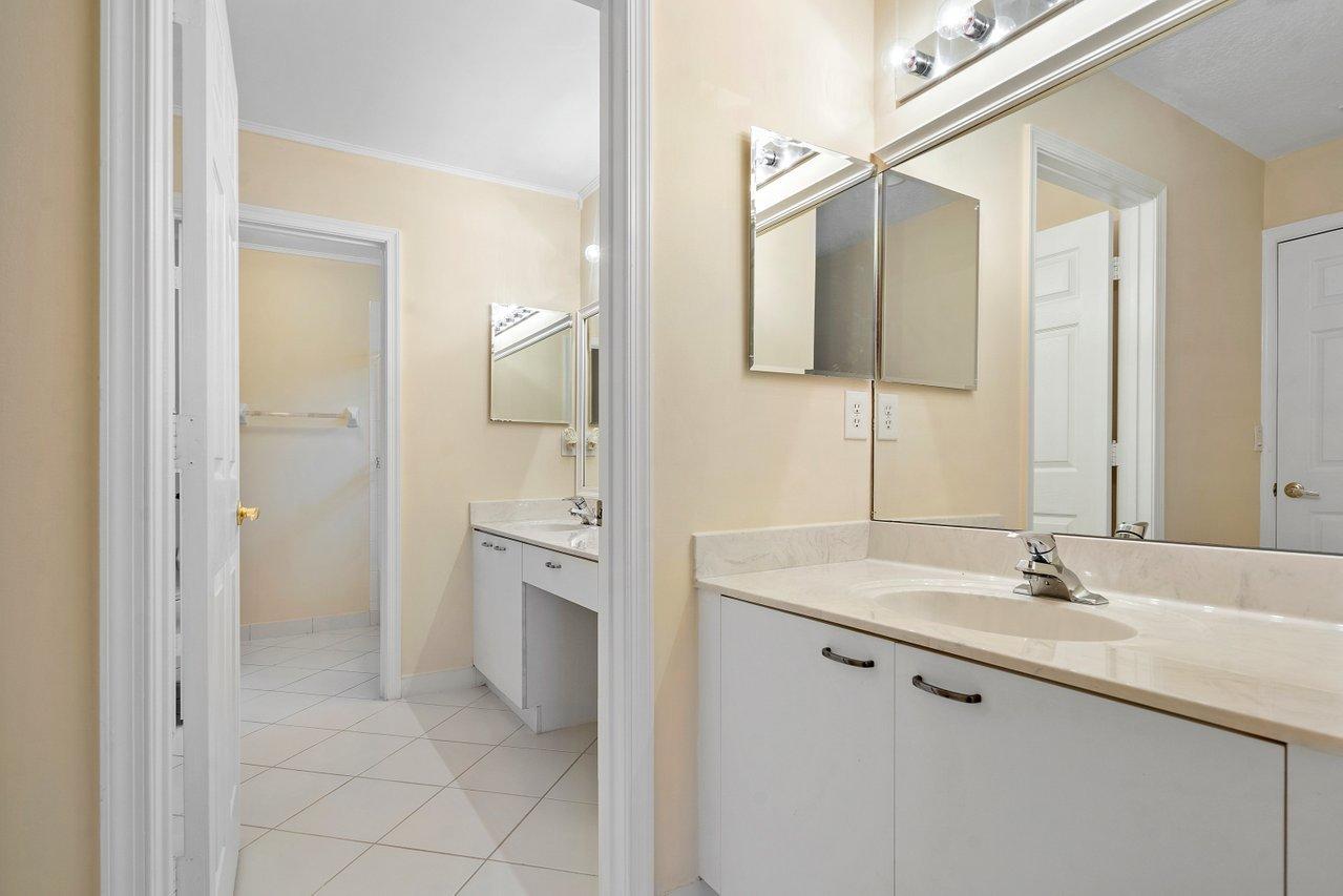 2111 Reston Circle Royal Palm Beach, FL 33411 - Photo 22 of 48 022-2111RestonCircle-RoyalPalmBeach-FL-3