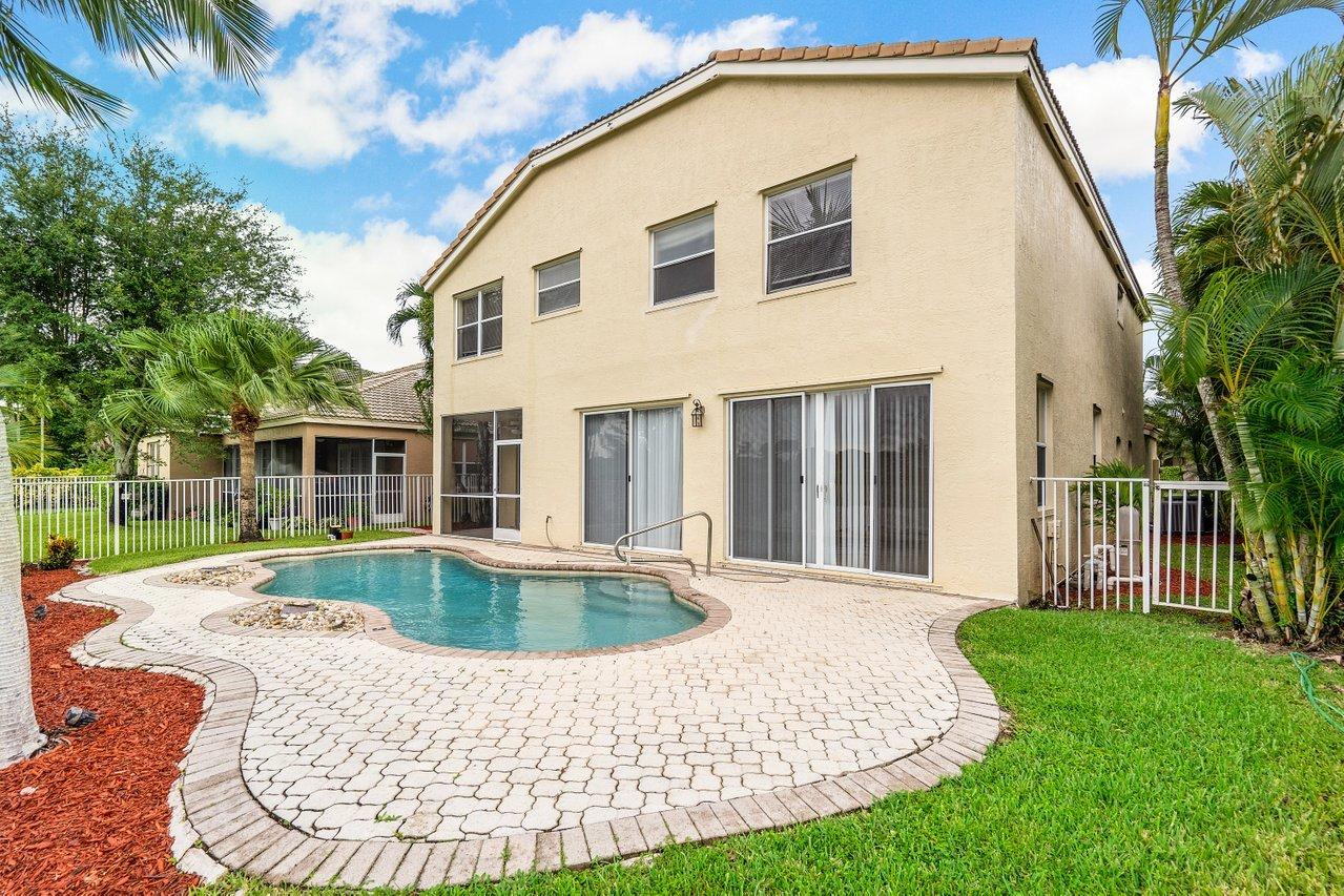 2111 Reston Circle Royal Palm Beach, FL 33411 - Photo 31 of 48 031-2111RestonCircle-RoyalPalmBeach-FL-3