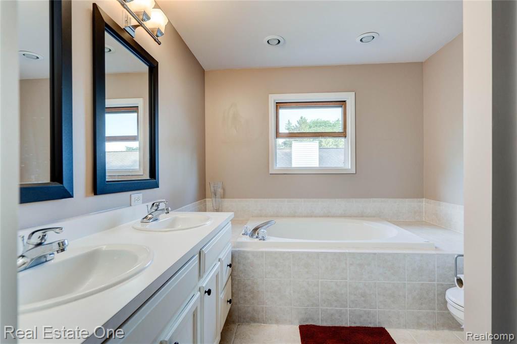 6488 Orion Road Rochester Hills, MI 48306 - Photo 15 of 28