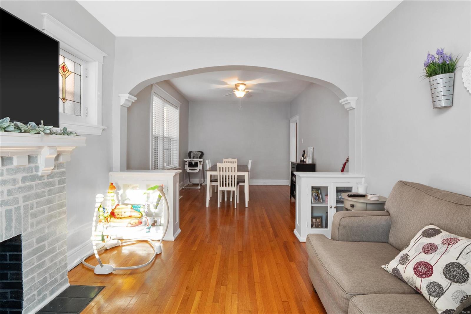 4673 Rosa Avenue St. Louis, MO 63116 - Photo 12 of 29 Gallery Image 12