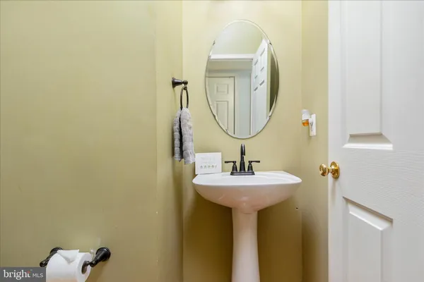 $524,900 | 222 Stephens Run Street, Stephens City, VA 22655