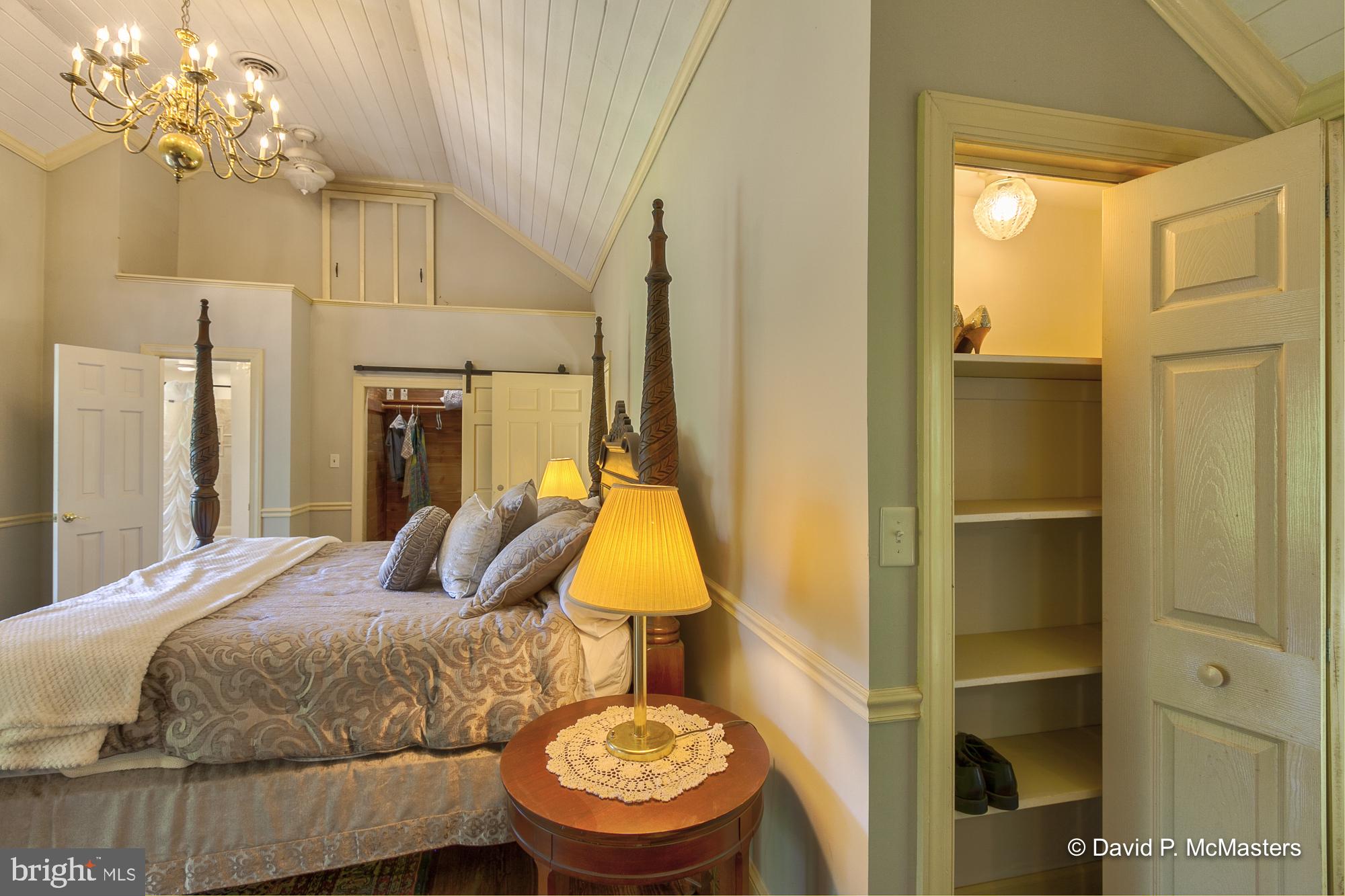 3632 Vineyard Road Falling Waters, WV 25419 - Photo 20 of 56 Built-ins Vaulted wood ceiling