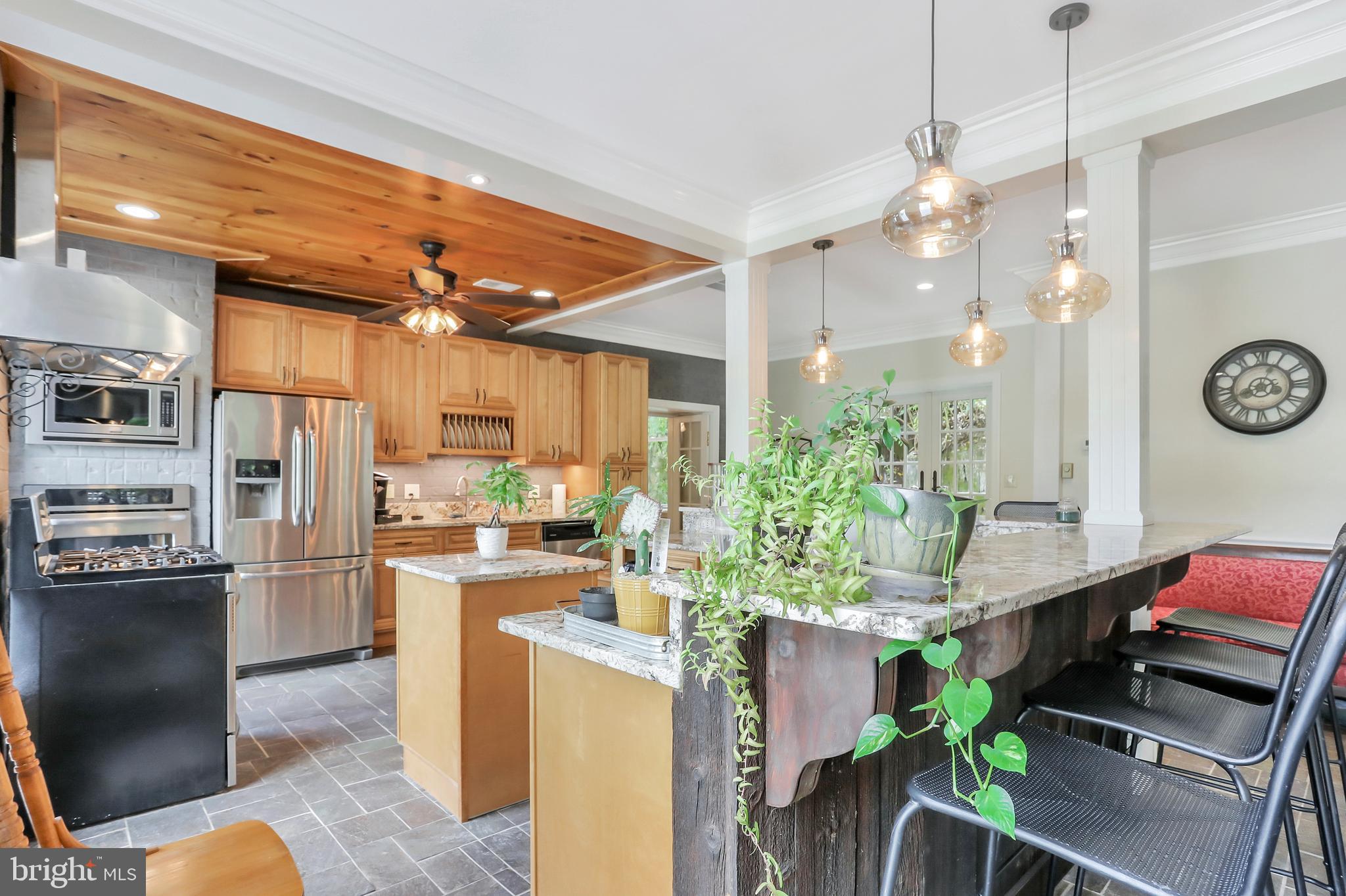 3632 Vineyard Road Falling Waters, WV 25419 - Photo 35 of 56 Seating along granite counter