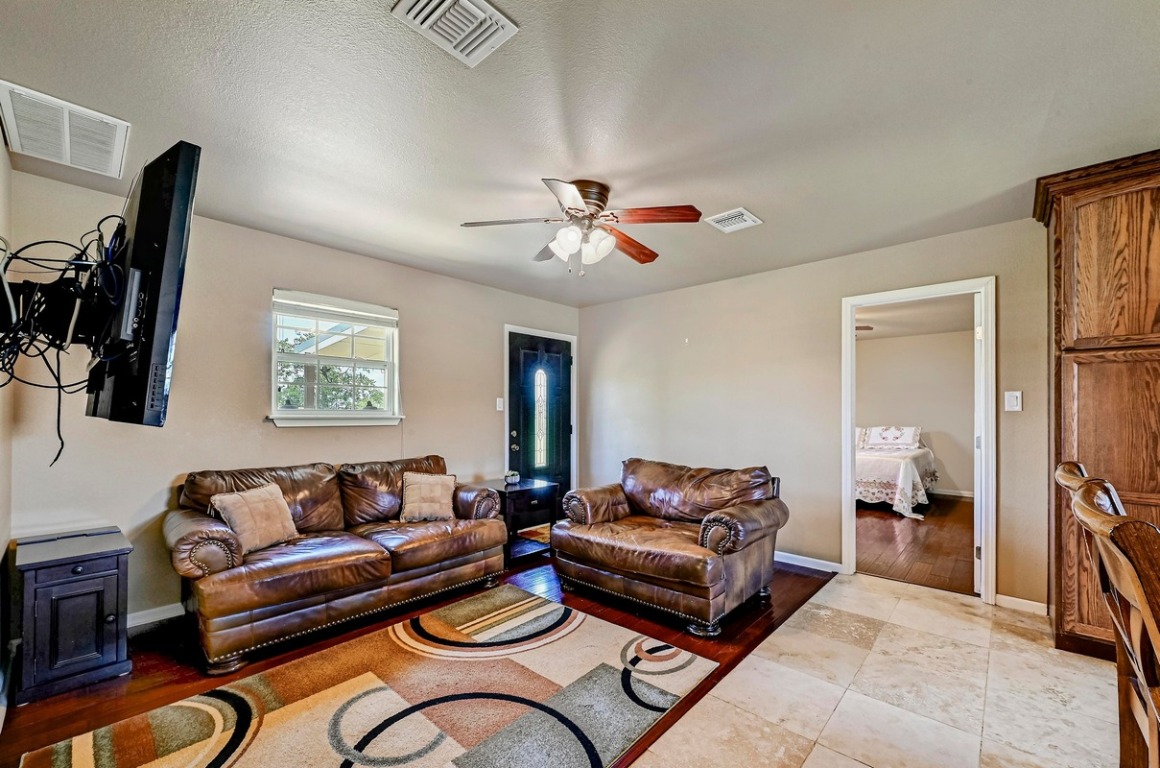 14550 Ranch Road 2338 Georgetown, TX 78633 - Photo 18 of 39