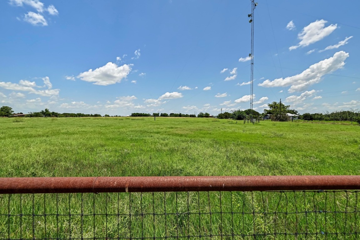 14550 Ranch Road 2338 Georgetown, TX 78633 - Photo 26 of 39