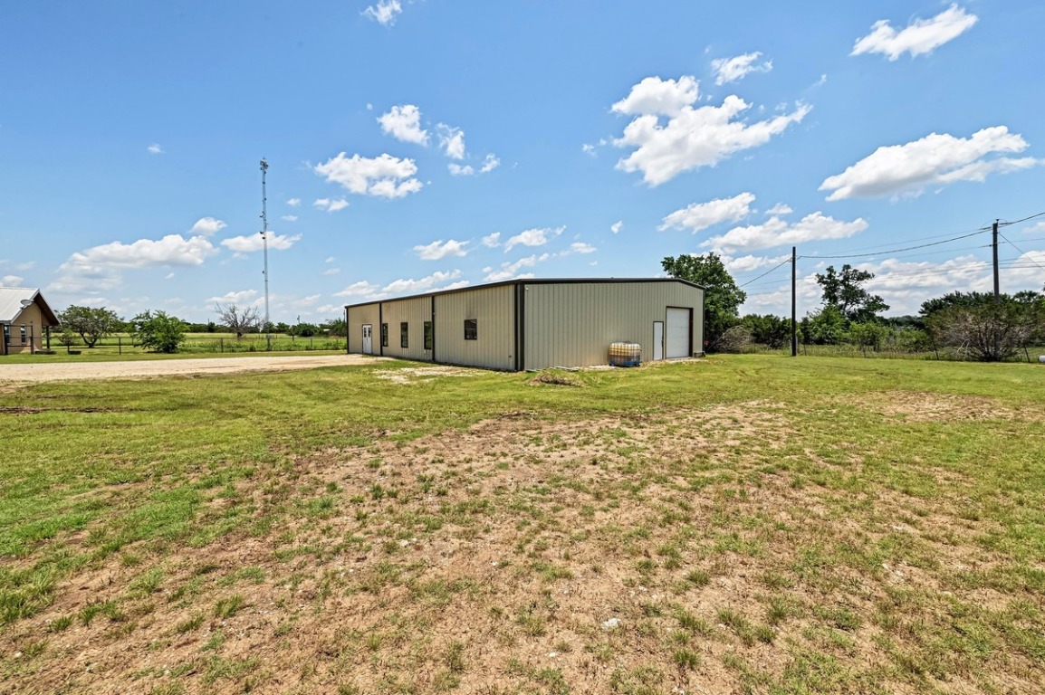 14550 Ranch Road 2338 Georgetown, TX 78633 - Photo 28 of 39