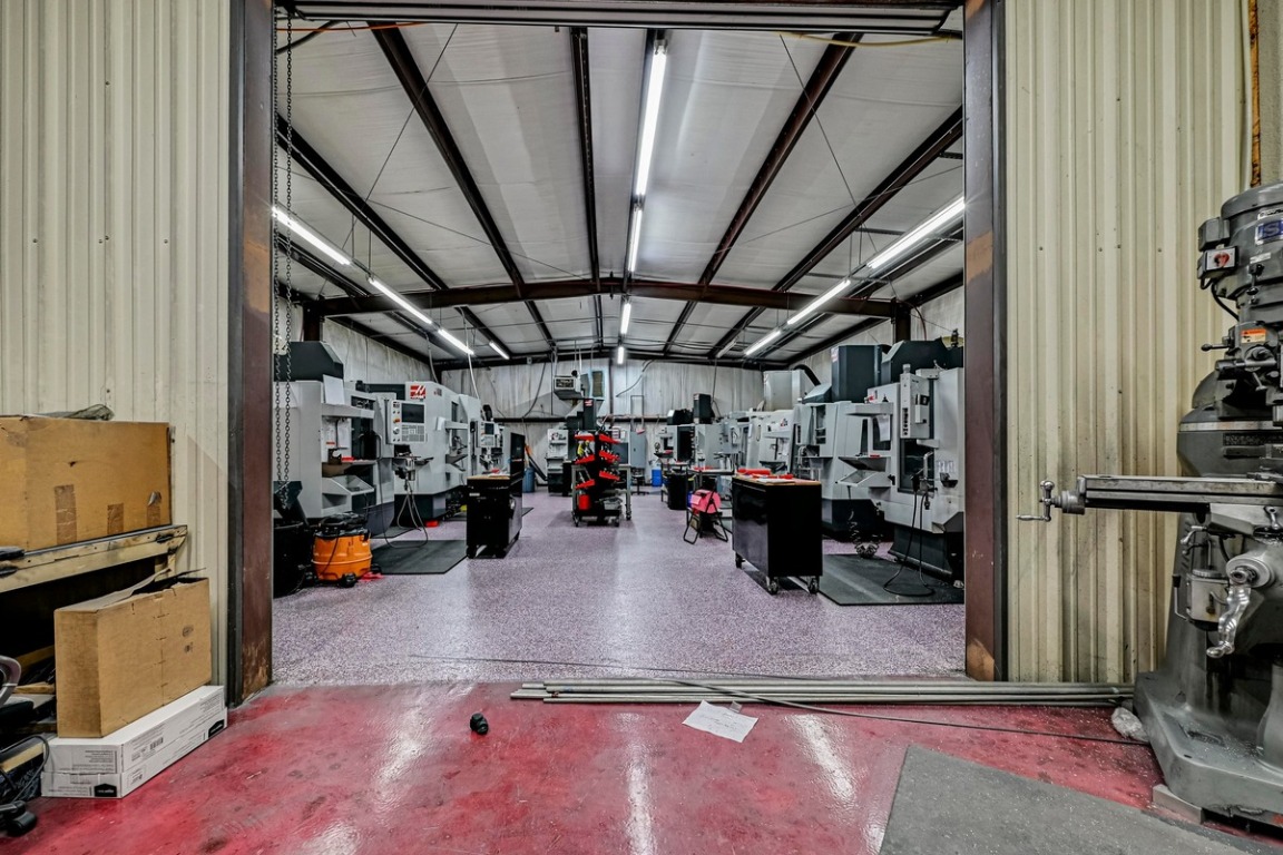 14550 Ranch Road 2338 Georgetown, TX 78633 - Photo 33 of 39