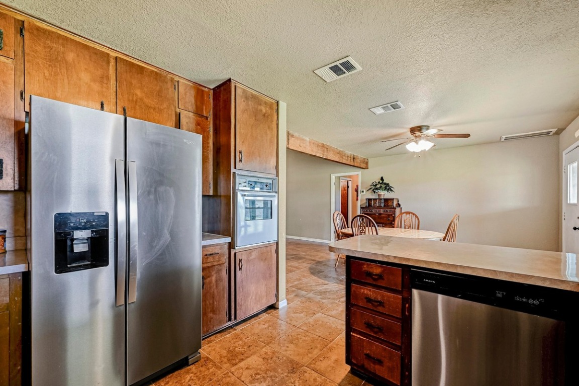 14550 Ranch Road 2338 Georgetown, TX 78633 - Photo 8 of 39