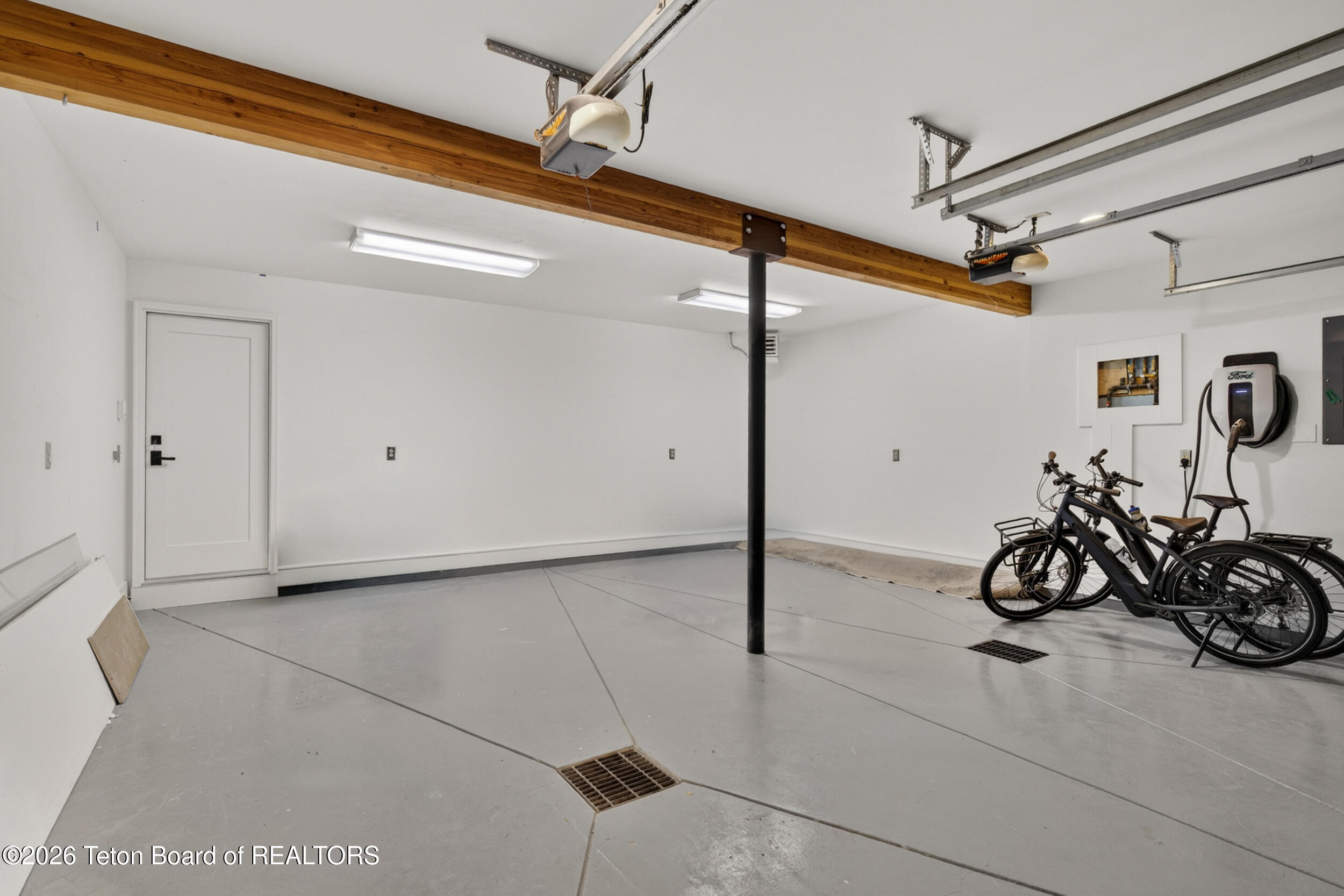 480 Henley Road Jackson, WY 83001 - Photo 43 of 57 Garage