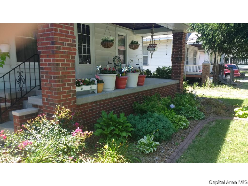 1043 North Franklin Avenue Springfield, IL 62702 - Photo 3 of 32