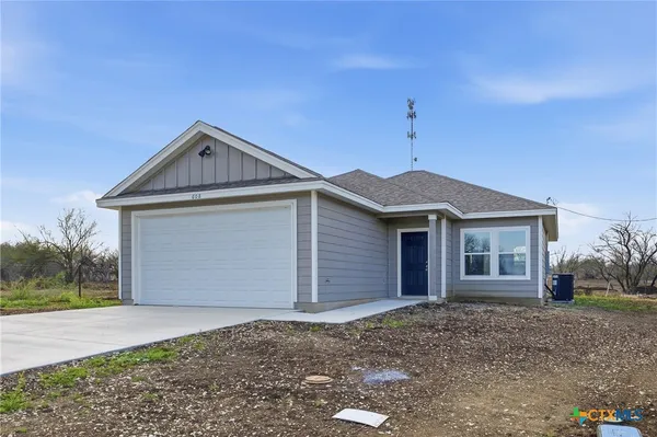 $299,000 | 608 Mustang Circle, Nixon, TX 78140