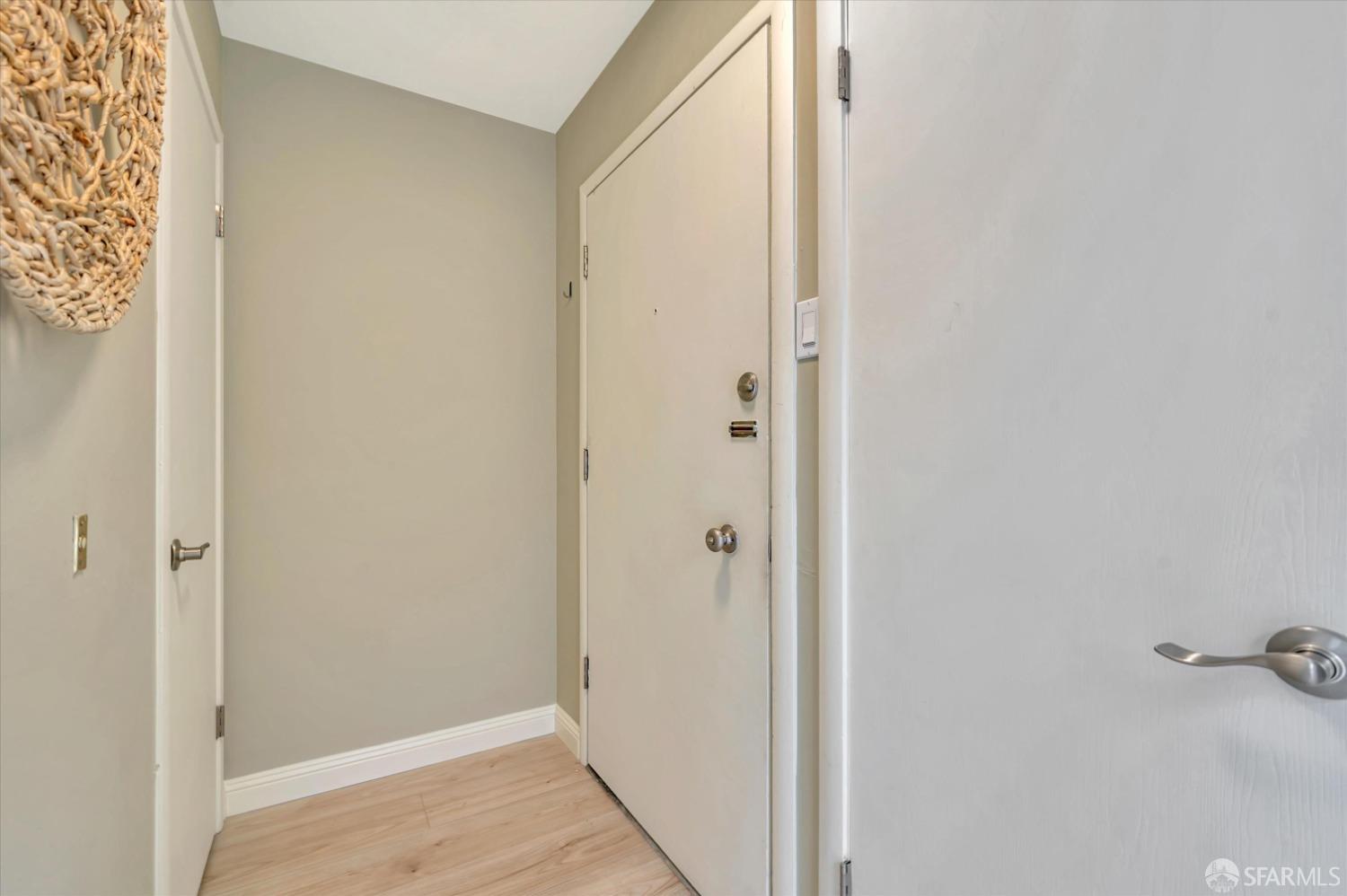 1585 10th Avenue, Unit 3 San Francisco, CA 94122 - Photo 6 of 32 a view of a bathroom