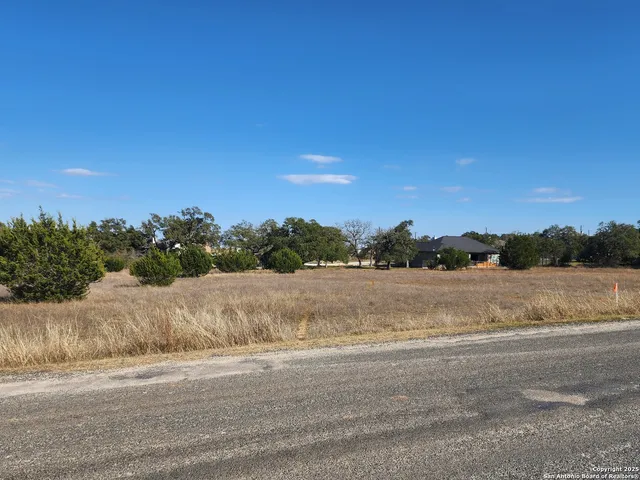 $130,000 | 103 South Calvin Barrett, Blanco, TX 78606