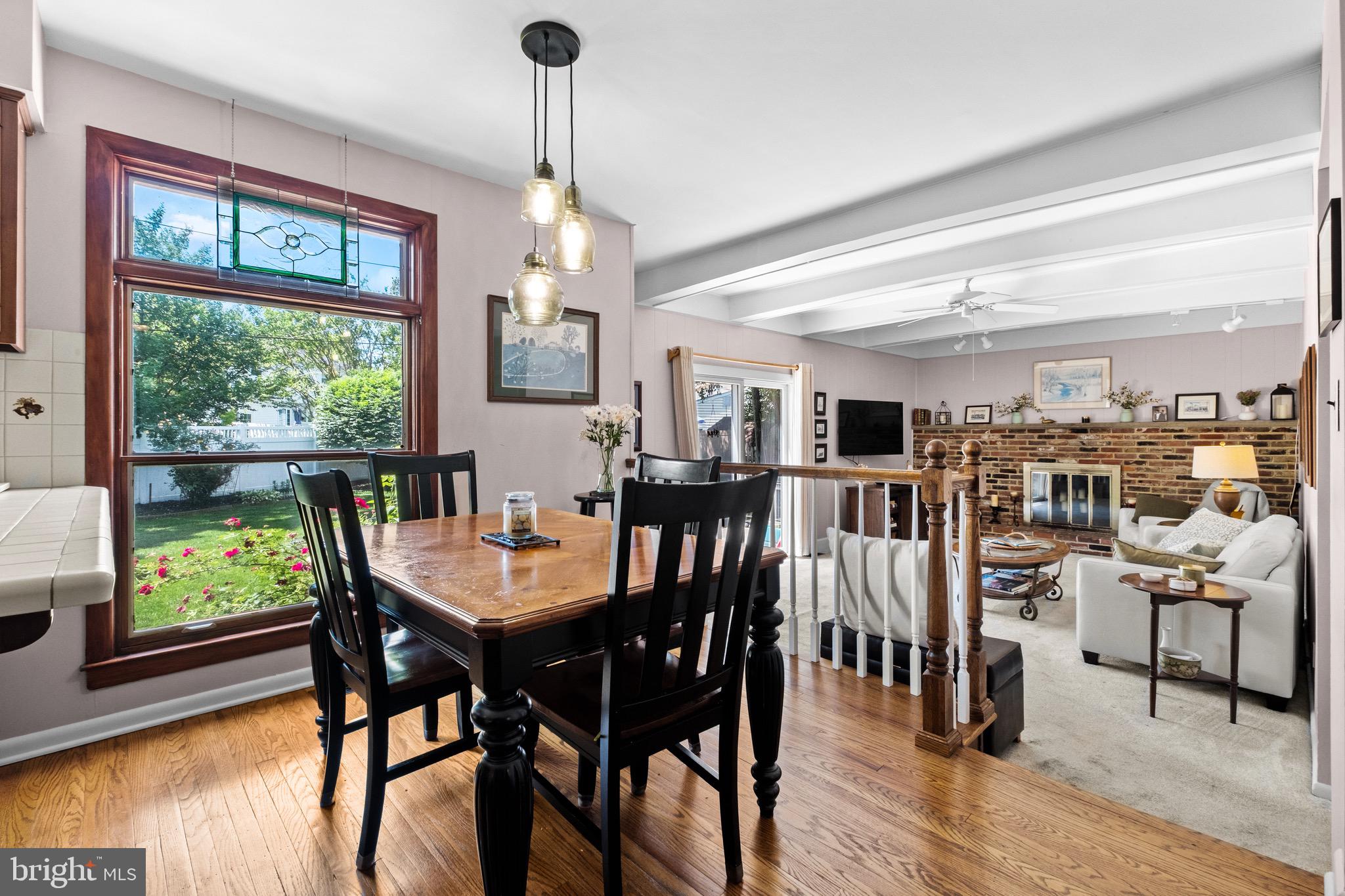 601 Norwood Road Mount Laurel, NJ 08054 - Photo 16 of 44 Light-filled eat-in kitchen eating area