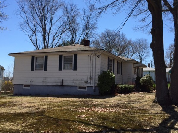 104 Isabel Street Fall River, MA 02721 - Photo 3 of 8