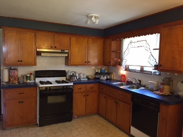 104 Isabel Street Fall River, MA 02721 - Photo 5 of 8
