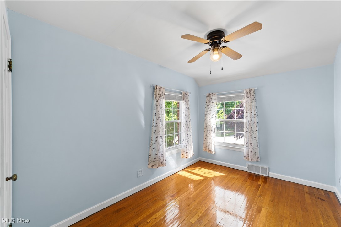 1546 Crest Road Cleveland, OH 44121 - Photo 18 of 45