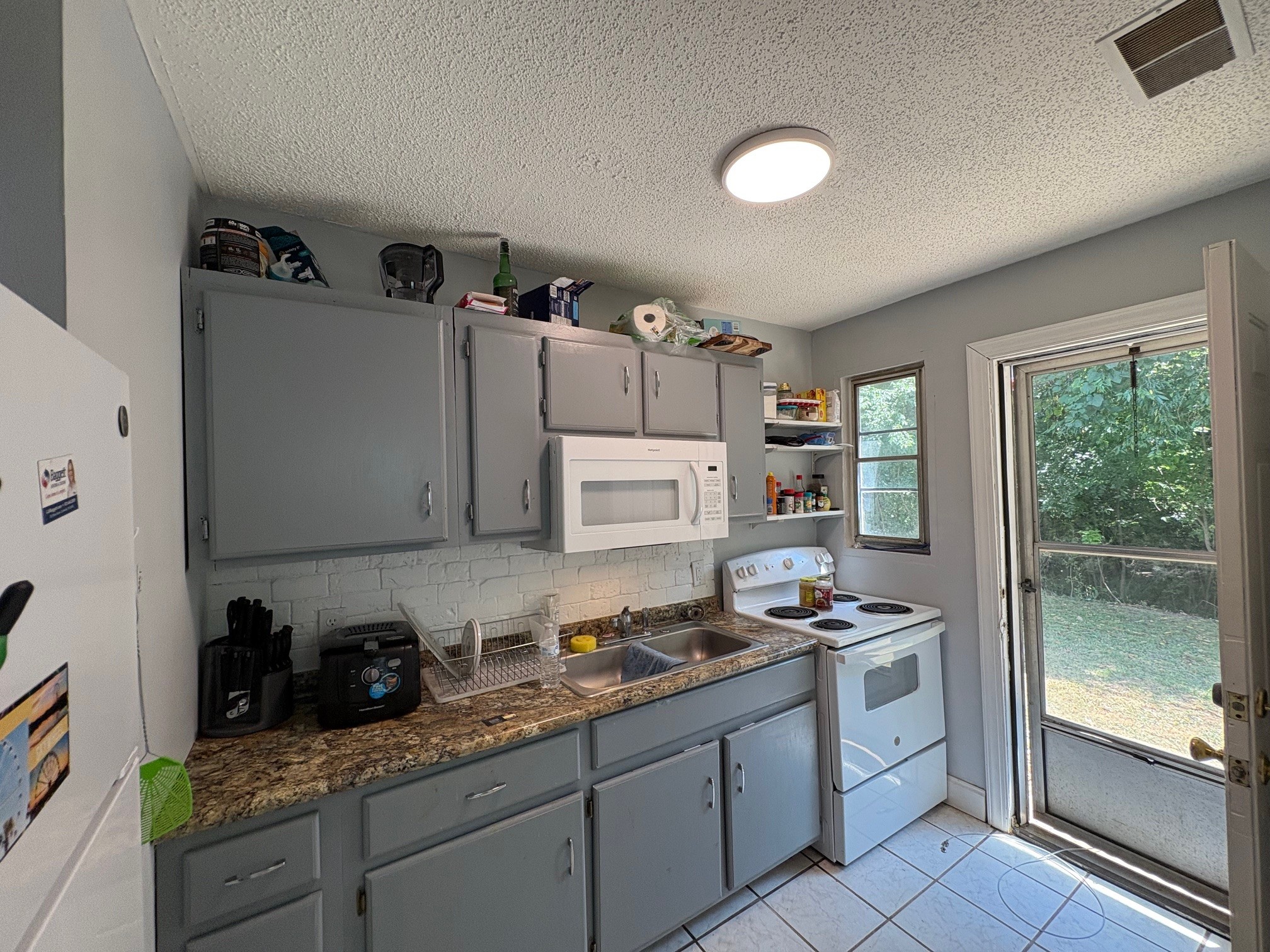 240 Burch Road Clarksville, TN 37042 - Photo 9 of 29