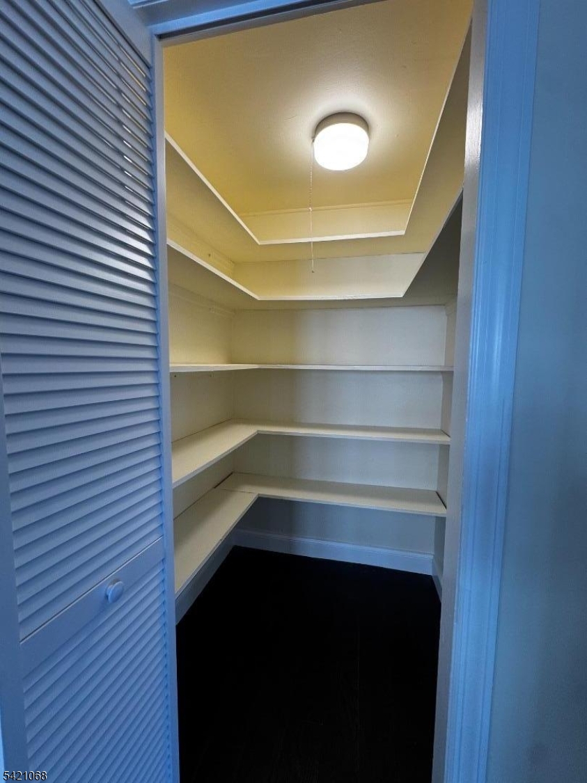 158 Rutherford Place, Unit 2 North Arlington, NJ 07031 - Photo 4 of 12