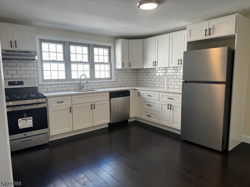 158 Rutherford Place, Unit 2 North Arlington, NJ 07031 - Photo 7 of 12