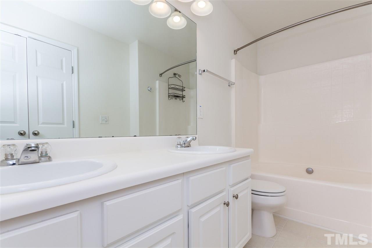 8525 Mt Valley Lane Raleigh, NC 27613 - Photo 13 of 23