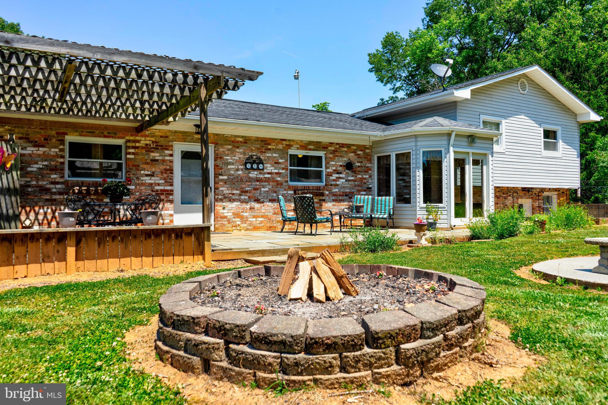 Firepit area off patio