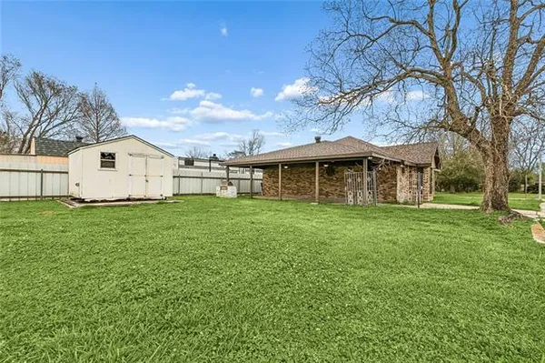 $270,000 | 3200 Lakewood Drive, Violet, LA 70092
