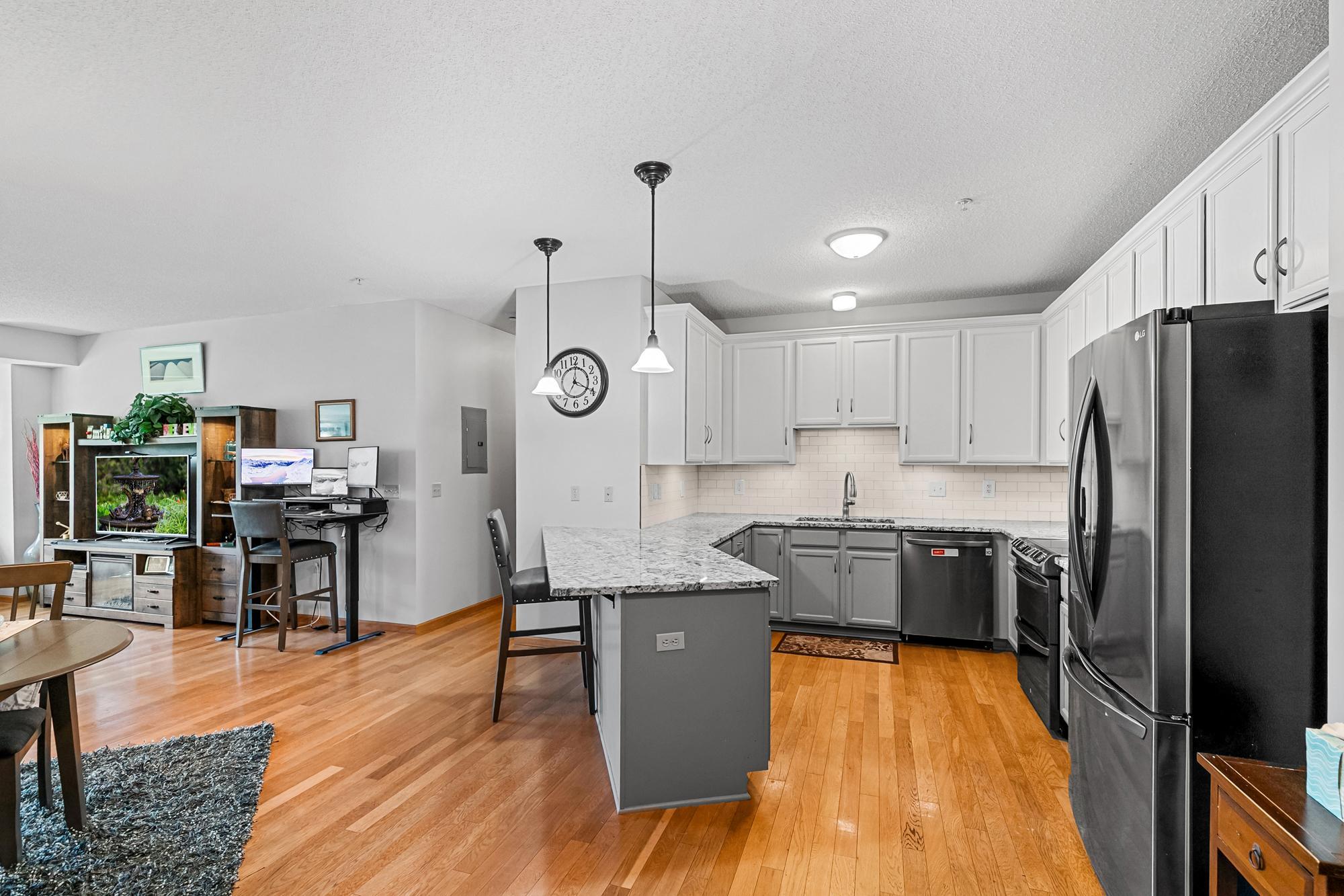 2530 East 34th Street, Unit 210 Minneapolis, MN 55406 - Photo 5 of 31