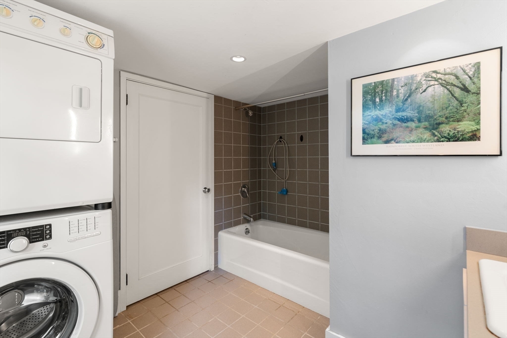 1 Aberdeen Road Weston, MA 02493 - Photo 15 of 28